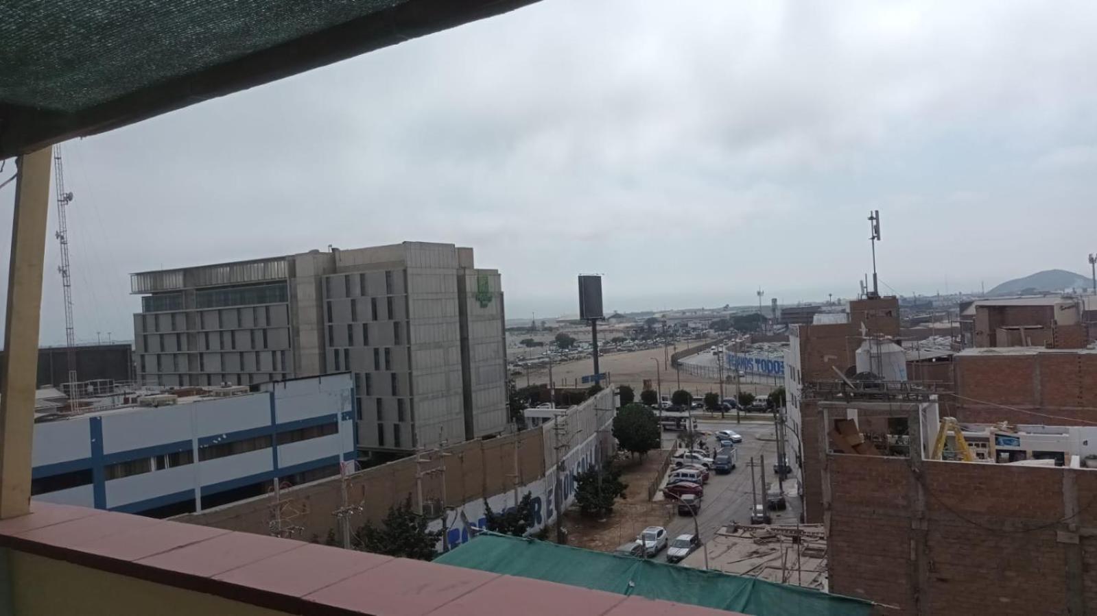 Close To Airport - Free One Time Pickup - A Y J Familia Apartamento Lima
