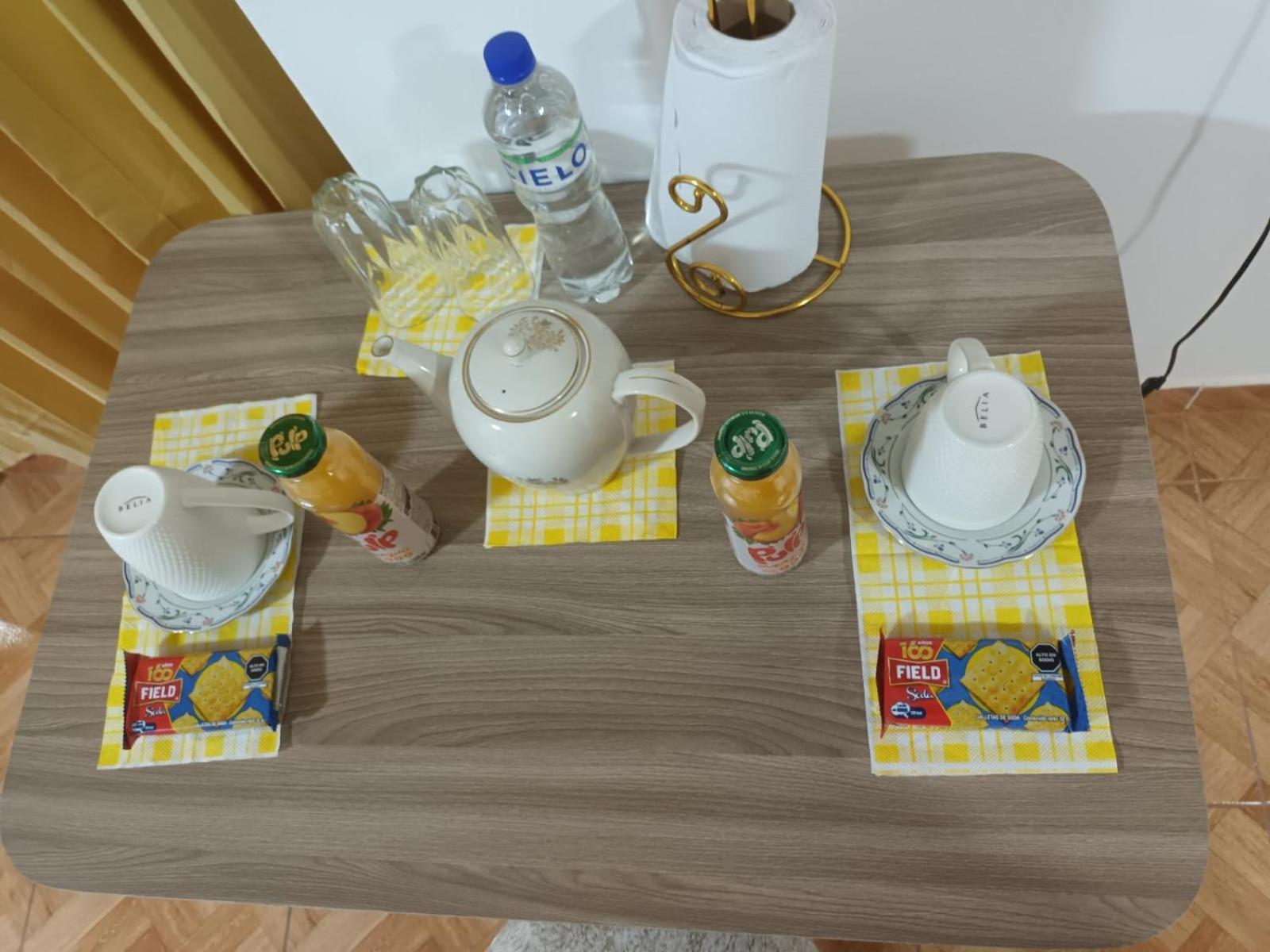 Close To Airport - Free One Time Pickup - A Y J Familia Apartamento *