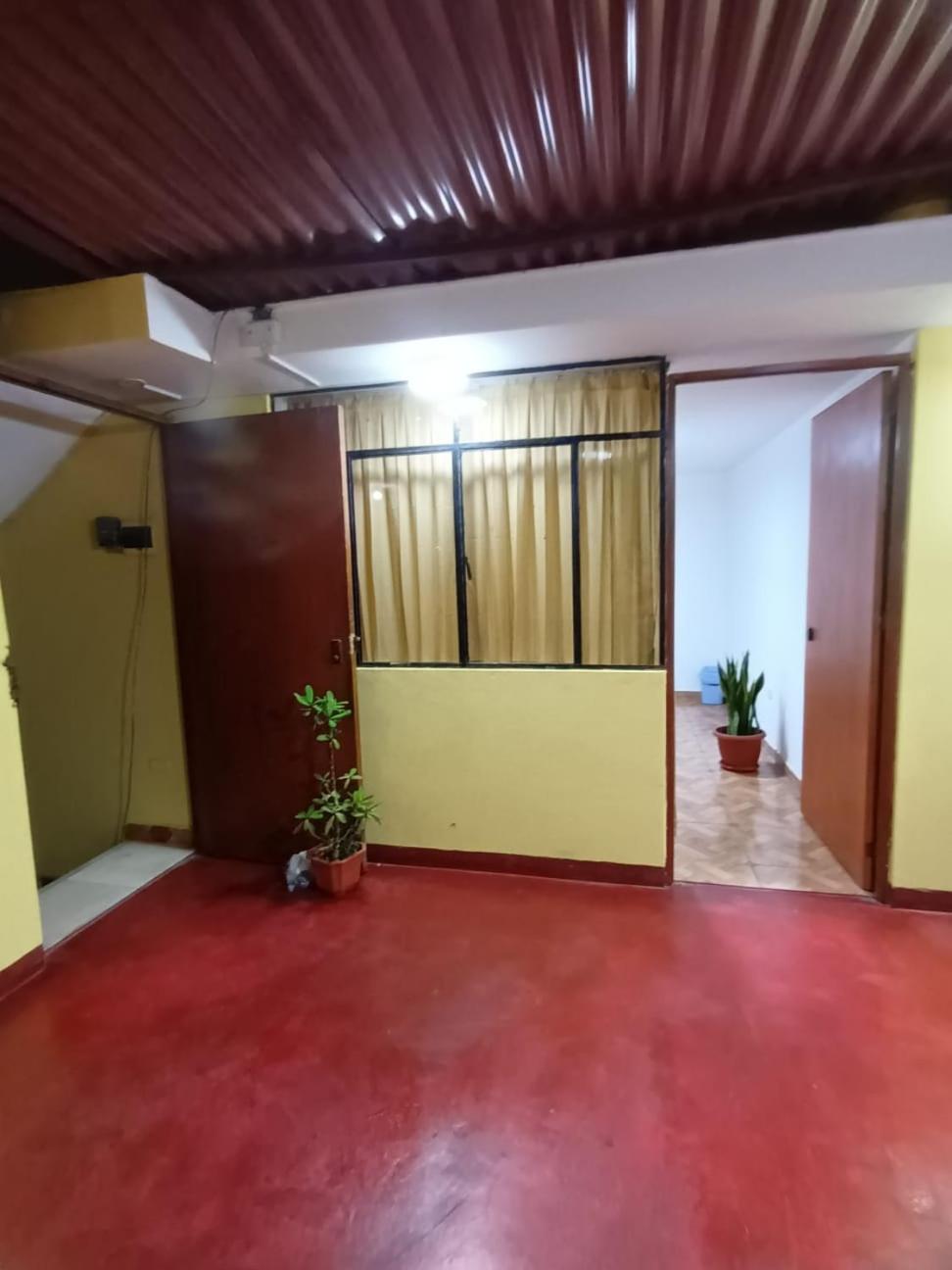 Close To Airport - Free One Time Pickup - A Y J Familia Apartamento
