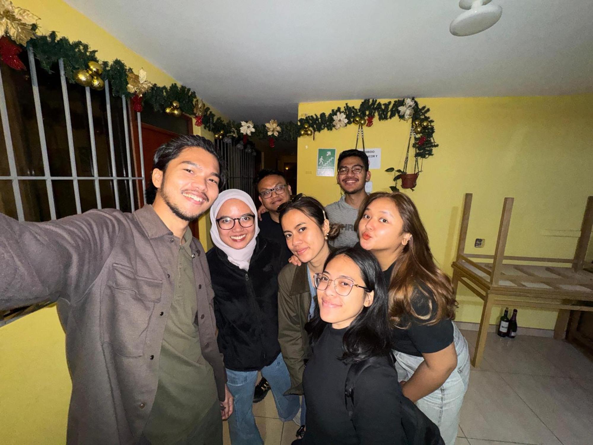 Close To Airport - Free One Time Pickup - A Y J Familia *