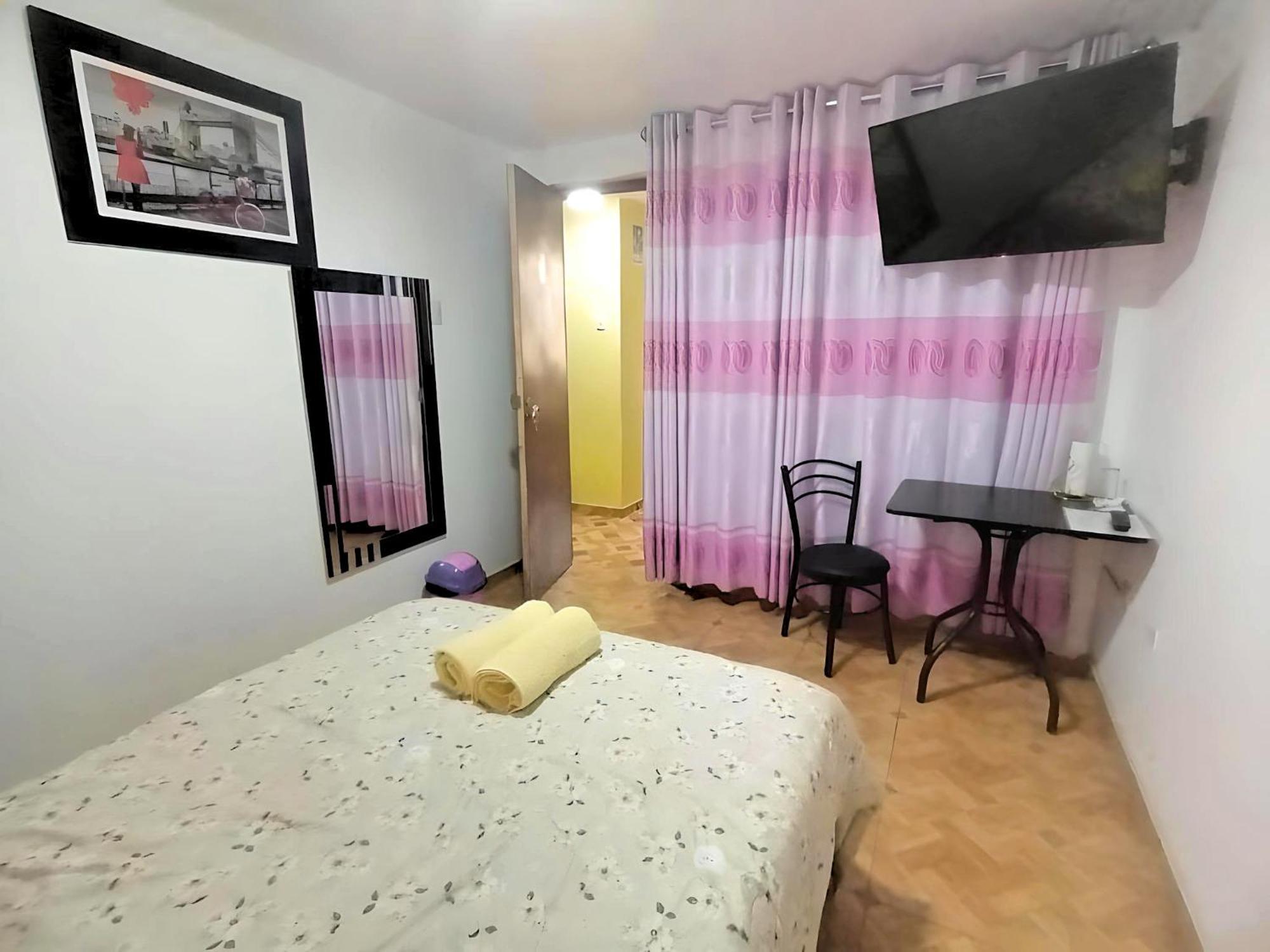 Close To Airport - Free One Time Pickup - A Y J Familia Apartamento Lima